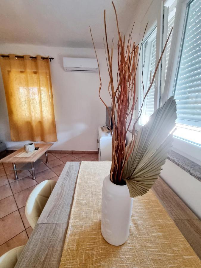 Apartments Ema Пула Экстерьер фото