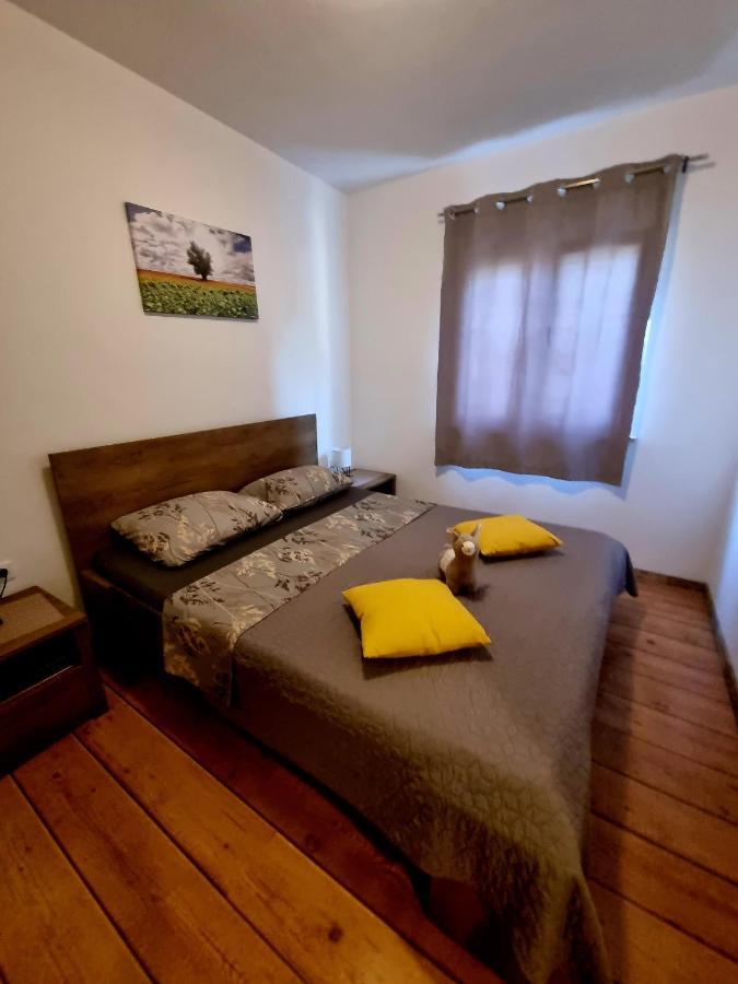 Apartments Ema Пула Экстерьер фото