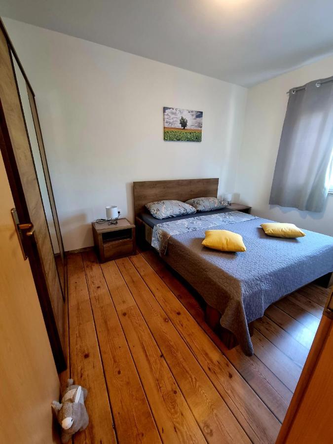 Apartments Ema Пула Экстерьер фото