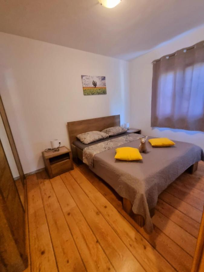 Apartments Ema Пула Экстерьер фото